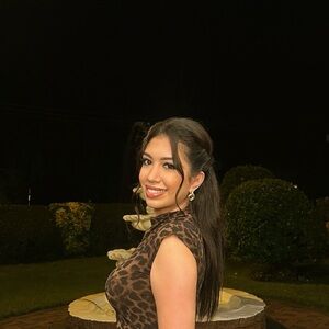 Meet your Posher, Ayea